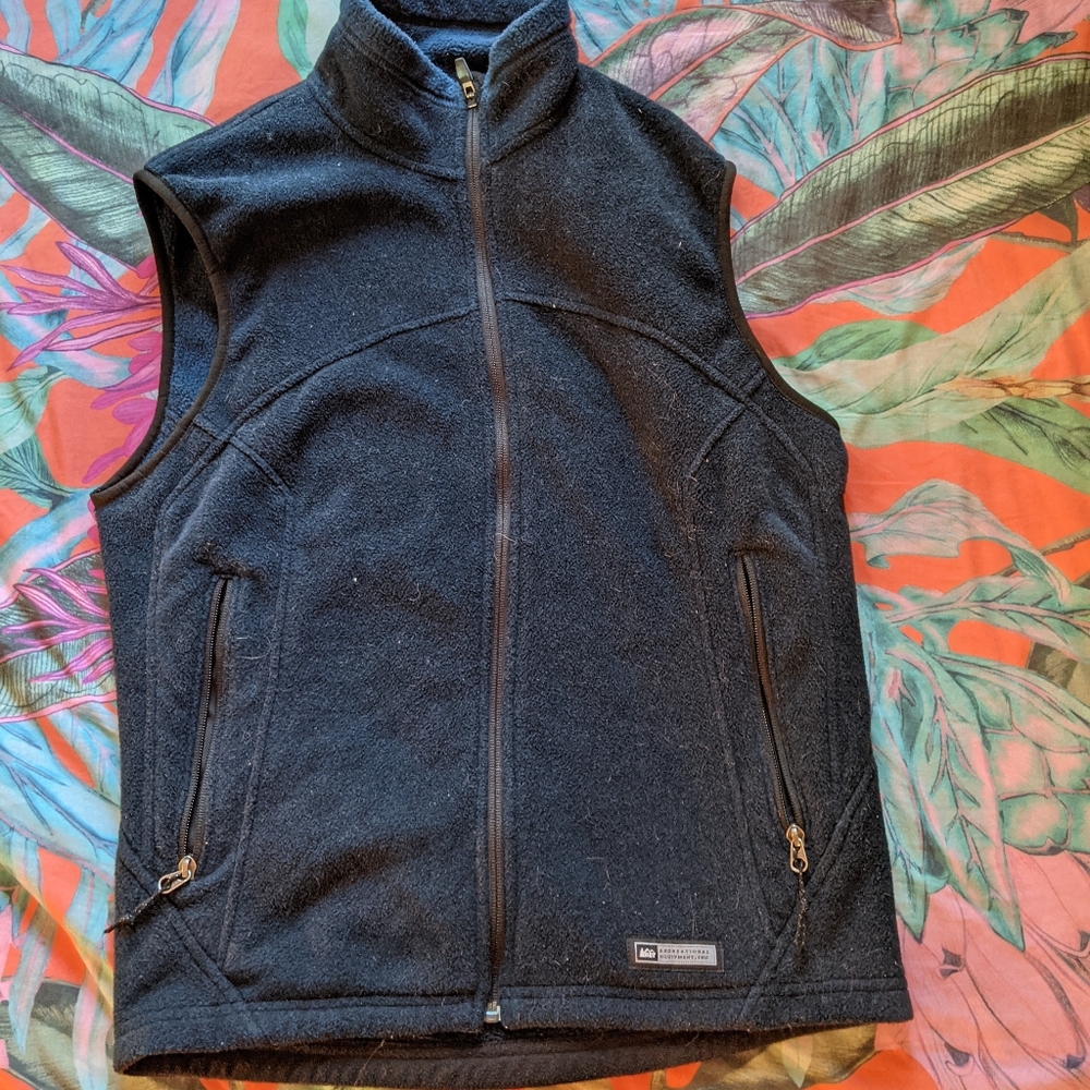 REI navy fleece vest